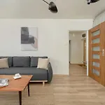 Charming Trzebnicka By Renters Wrocław